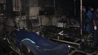 Tragedia de la Spitalul Judeţean din Piatra Neamţ s-a repetat. Cinci pacienți cu COVID-19, morți într-un incendiu la o secţie ATI