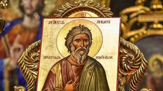 De ce pun românii usturoi la geamurile casei în noaptea Sfântului Andrei