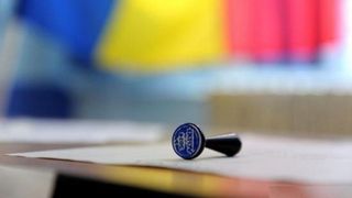 Cum vor putea vota cei aflaţi în carantină sau izolare la alegerile din 6 decembrie