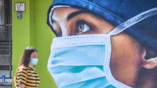 Ce este &bdquo;Happy hypoxia&ldquo;, noul simptom euforic care &icirc;i ucide pe pacienții cu Covid