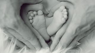 bebelușe scoase din embrioni înghețați