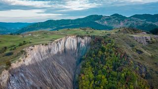s&acirc;mbătă roventura kanal d