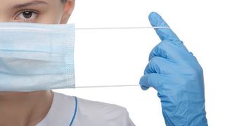 România a emis o nouă alertă de măşti neconforme vândute pe piață