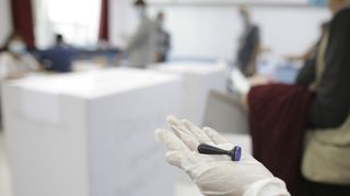 Un politician promite o oră de somn la prânz dacă va câștiga alegerile