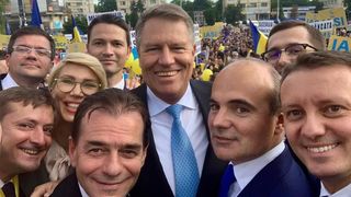 Sedinţă importantă la PNL: Se discută strategia de negociere în vederea formării unei majorităţi parlamentare şi a noului Guvern