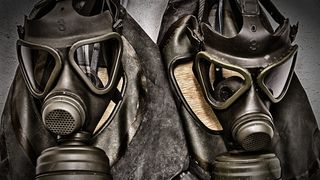 VIDEO| Căsătoria neobișnuită care a devenit virală. În ce s-au îmbrăcat mirii