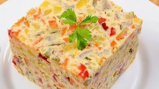 Salata de boeuf. Secretele celui mai iubit preparat de sărbători