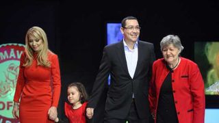 Părinții lui Victor Ponta, un trecut dureros
