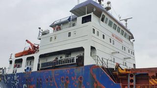 Navă cu 12 navigatori la bord, abandonată &icirc;n Portul Constanța