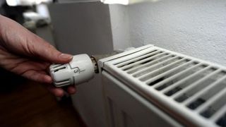 Nicolae Ciucă: &Icirc;n noaptea aceasta vom avea apa la temperatura necesară şi distribuţia va putea să fie reluată