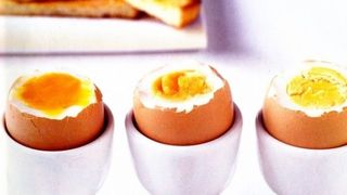 C&acirc;t se fierb ouăle. Timpul perfect ca să iasă așa cum vrei