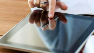 Anisie anunță că tabletele pentru elevi au fost distribuite în București și mai multe județe din țară