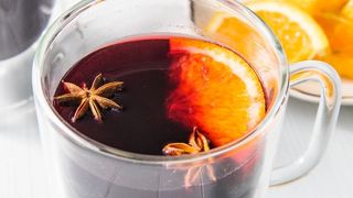 Rețetă de vin fiert. Iată cele mai bune condimente pentru vinul fiert