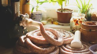 Care sunt ingredientele secrete care se pun în cârnații de casă