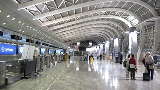 Zboruri interzise din cauza noii mutații a virusului COVID-19