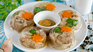 Cea mai simplă metodă pentru a vedea dacă piftia se va &icirc;nchega