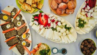 VIDEO - Bunătățile germane de Crăciun sunt pregătite după rețete săsești vechi