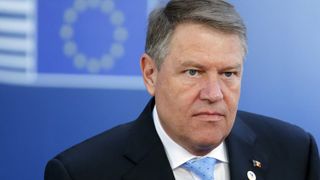 klaus iohannis decret guvern