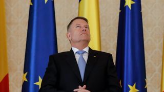 Klaus Iohannis, anunț în Ajun de Crăciun: „Darul pe care cu generozitate îl putem face cu toţii de acest Crăciun este să-i protejăm pe cei dragi”