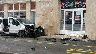 VIDEO -Chiar de Crăciun, doi tineri au fost uciși pe trotuar de o dubă