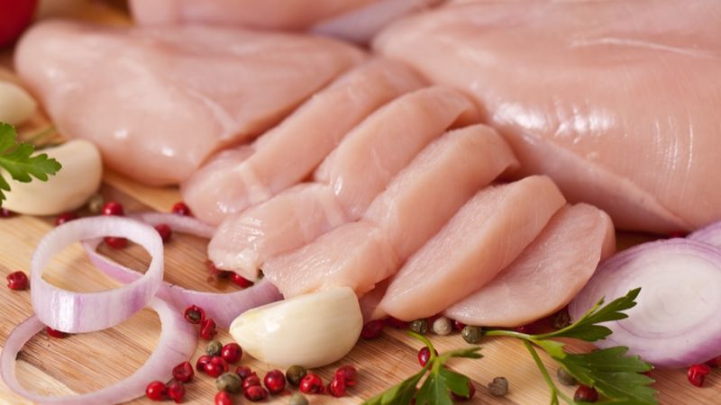 Ce nu trebuie să mănânci de Revelion 2021? Alungă norocul pentru tot anul 2021