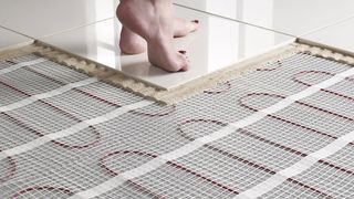 Instalează &icirc;ncălzirea &icirc;n pardoseală cu profesioniștii Reformex