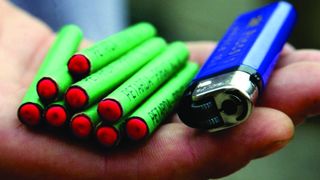 VIDEO - Sute de kilograme de artificii interzise, confiscate de polițiști