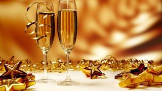 La mulți ani! Cele mai frumoase mesaje și SMS-uri  de Anul Nou pe care să le trimiți de Revelion 2021: “Multă sănătate şi La Mulţi Ani, să ai mai mulţi fani decât duşmani!”