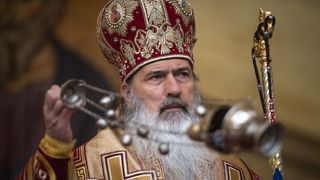 ips teodosie se tine slujba de anul nou biserica romana