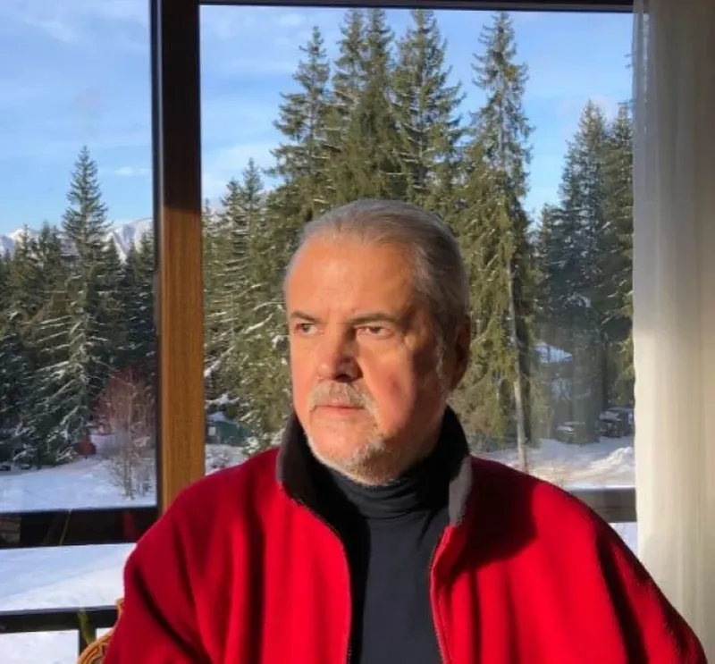 Ce avere are Adrian Năstase și câte case?