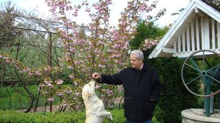 Ce avere are Adrian Năstase și câte case? Fostul premier deține un teren impresionant la Cornu