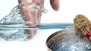 Boboteaza tradiții. Ce puteri deosebite are apa sfințită.  Știința a explicat de ce nu se strică agheasma