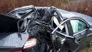 Accident grav în care a fost implicată o mașină cu volan pe dreapta