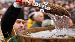 Preot fals prins cu Boboteaza în Galați. El cerea bani pe internet