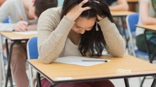 Elevii şi profesorii ar putea veni la şcoală şi s&acirc;mbăta, &icirc;n semestrul doi