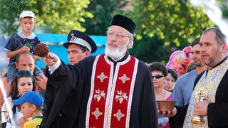 Arhiepiscopul Argeşului şi Muscelului, Calinic, a afirmat că se vaccinează anti-COVID-19