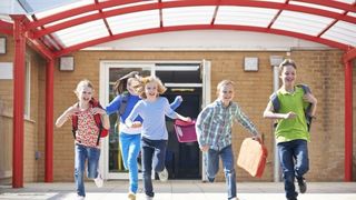 C&acirc;nd se redeschid școlile &icirc;n februarie 2021: &Icirc;ncepe semestrul 2 cu toţi elevii &icirc;n clase?