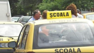 Vârsta minimă la care poți începe școala de șoferi. Este adevărat că o poți faci și la 17 ani?