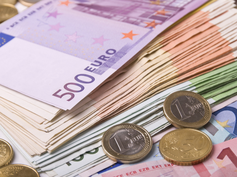 Curs valutar, azi 13 ianuarie. Cotația monedei Euro