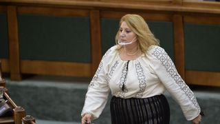 Senatoarea AUR Diana Șoșoacă șochează din nou: "Am avut simptome de otrăvire. Se pune la cale infectarea mea cu Covid"