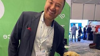 Doliu în lumea medicală. Un doctor estetician a decedat după ce o pacientă infectată cu Covid-19 i-a tușit în față