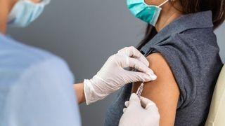 Programare vaccinare &icirc;mpotriva COVID-19