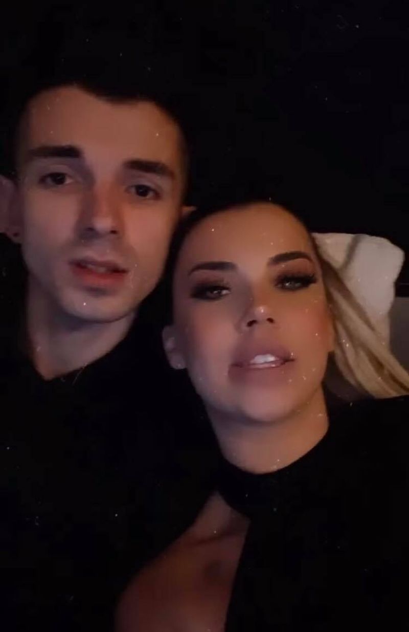 andra volos și amicul în zorii zilei