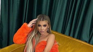 Primul bărbat care i-a călcat pragul Andrei Volos în noua casă. Cum au fost surprinși cei doi în zorii zilei