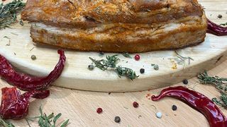 Cum se face șunca de casă afumată: Ingrediente și mod de preparare. Rețetă 100% naturală, fără aditivi, coloranți și nitriți