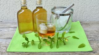 Cum se prepară lichiorul de mentă