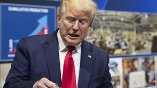 Donald Trump i-a lăsat o scrisoare în Biroul Oval lui Joe Biden