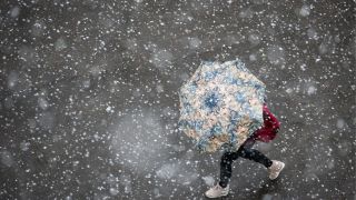 Prognoza meteo ANM pentru vineri, 22 ianuarie. Vremea continuă să se încălzească. Unde va ploua