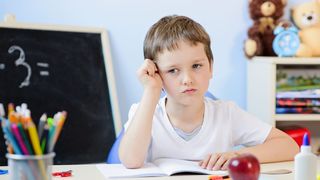 Ministrul Educaţiei susţine schimbarea metodei de predare pentru îmbunătăţirea ratei de analfabetism din România