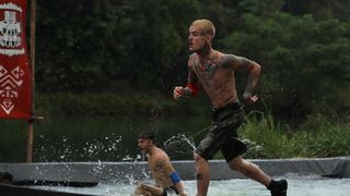 zannidache survivor românia viața la orfelinat